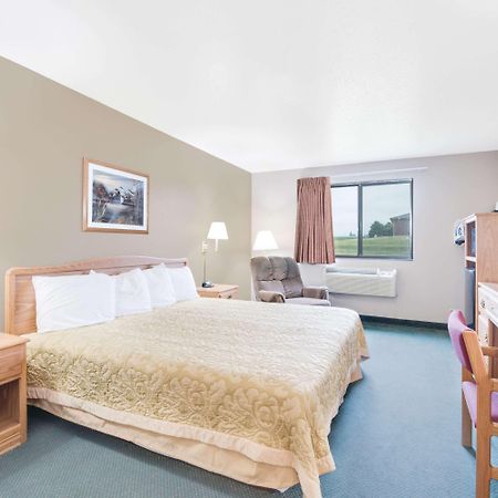 Super 8 By Wyndham Sisseton Motel Eksteriør billede