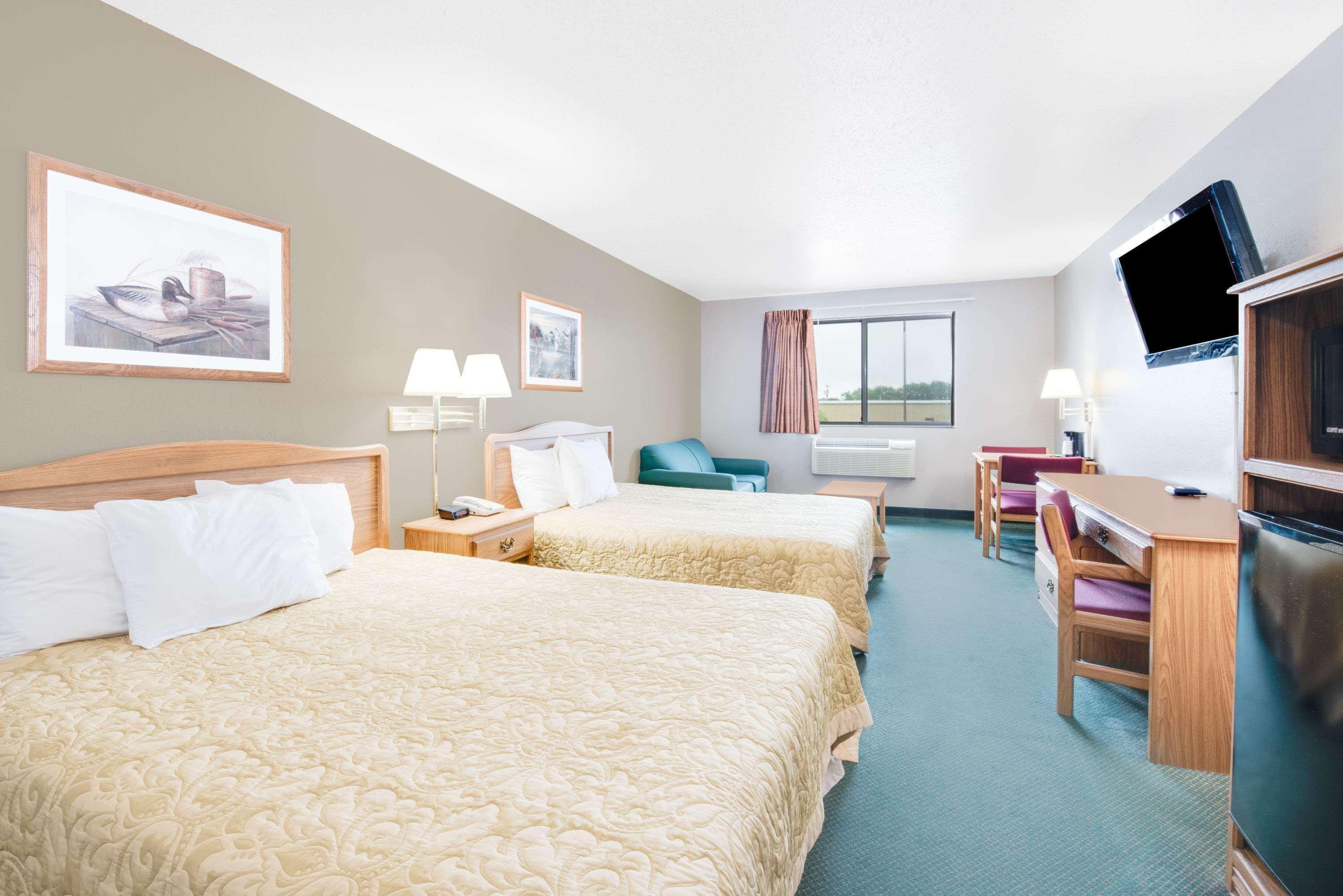 Super 8 By Wyndham Sisseton Motel Eksteriør billede